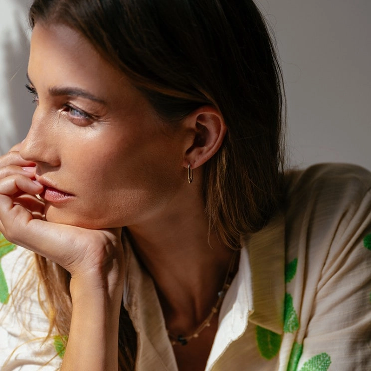 Gouden paperclip oorbel